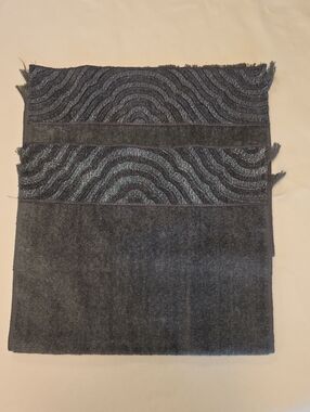 2 Avanti Gray Textured Cotton Finger Tip Towels